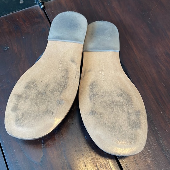 3 pairs Banana Republic Sandals EUC - Picture 5 of 8